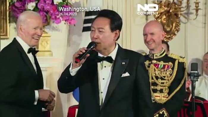 News video: Südkoreanischer Präsident singt im Weißen Haus