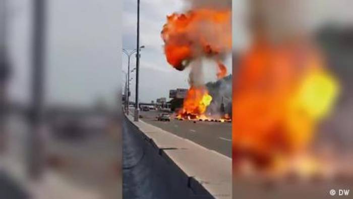 Video: So groß ist die Brandgefahr bei E-Autos