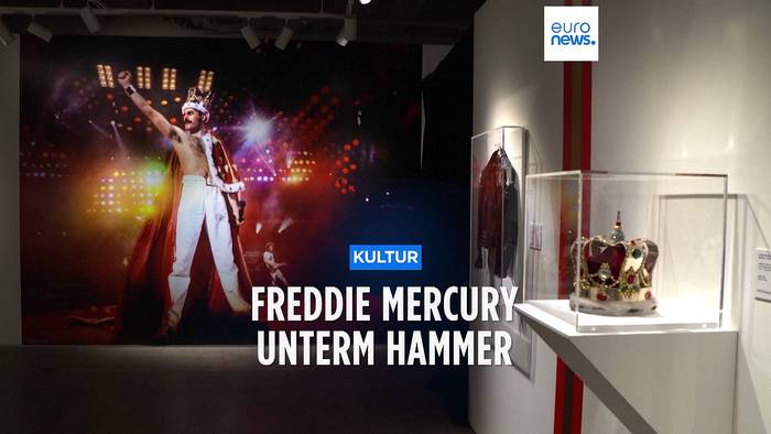 Video: 1.500 Erinnerungsstücke von Freddy Mercury unterm Hammer