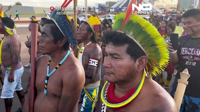 Video: Brasilia: Indigenen-Protestmarsch vor existenziellem Urteil
