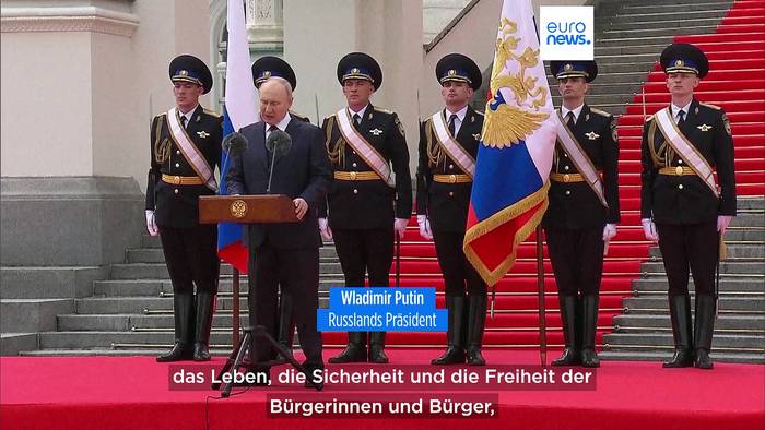 Video: Putin dankt Armee für 