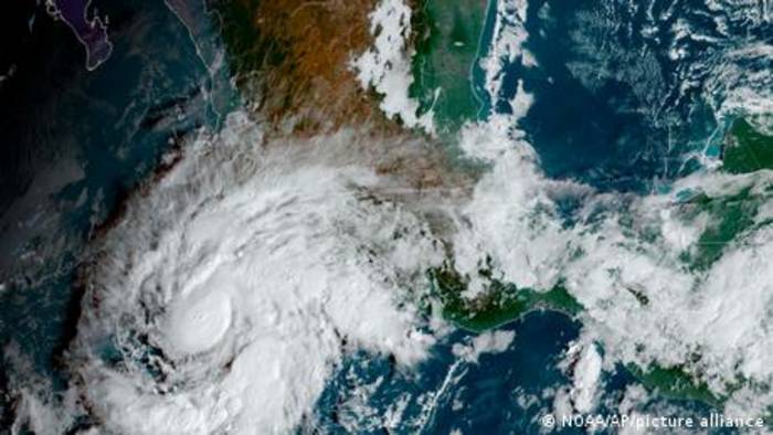 News video: Frag doch! Können tropische Wirbelstürme den Äquator überqueren?