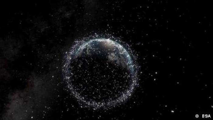 Video: Wann kommt die Müllabfuhr im Weltall?