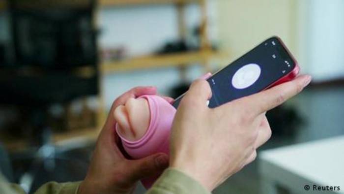 Video: Kuss-Gadget: Silikonlippen fürs Smartphone