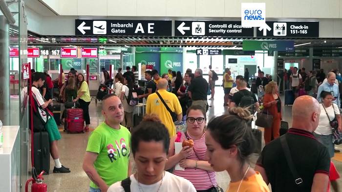 Video: Chaos-Sommer an Europas Flughäfen: Zehntausende Passagiere müssen warten