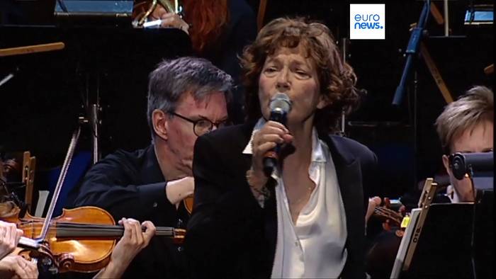 Video: Sängerin Jane Birkin im Alter von 76 Jahren gestorben