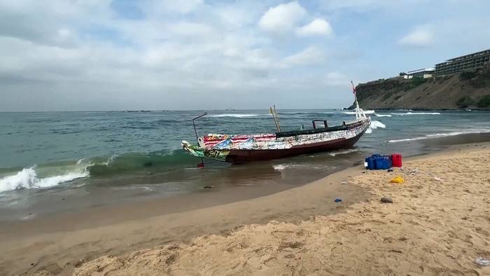 Video: Bootsunglück: 17 Menschen sterben auf dem Weg zu den Kanaren