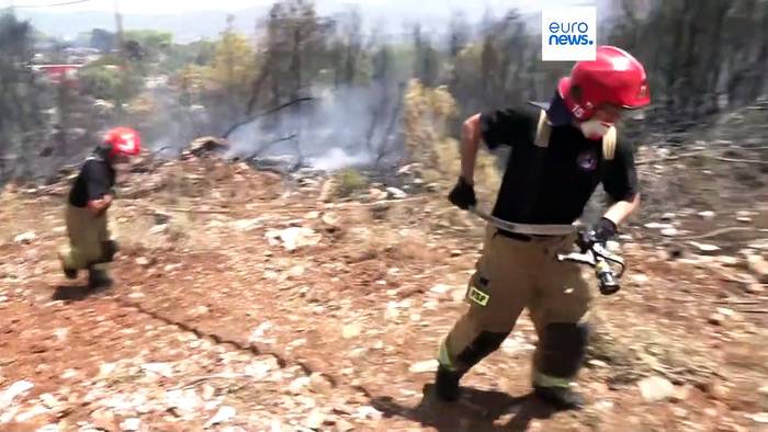 Video: Brände in Griechenland: Anwohner kämpfen gegen die Flammen