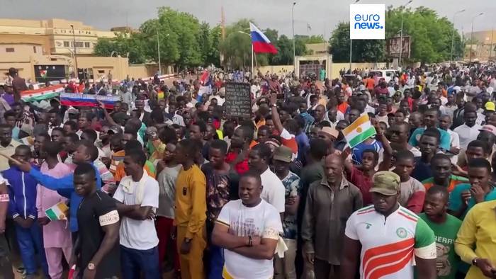 Video: Niger: Hunderte Anhänger feiern die neuen Militärmachthaber