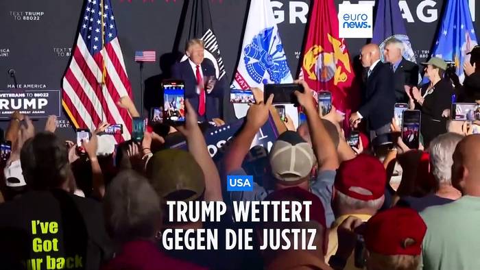 Video: Trump wettert bei Wahlkampfveranstaltung gegen die Justiz