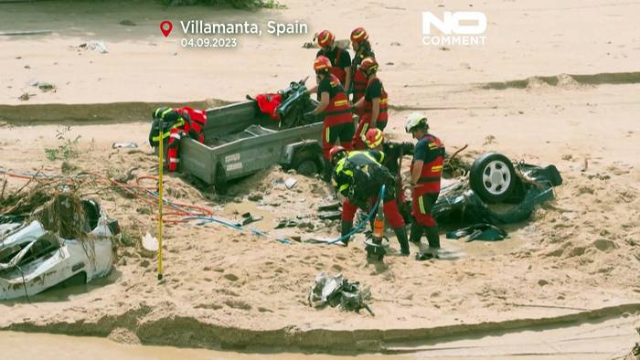 Video: Rettungseinsätze in Spanien dauern an: Weitere Tote nach schweren Regenfällen