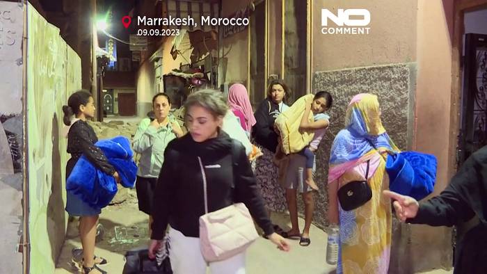 Video: Angst nach Horror-Erdbeben in Marokko: Viele campieren auf den Straßen