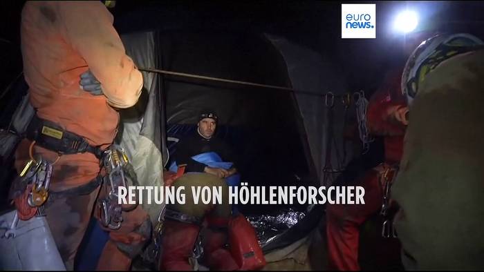 Video: Erkrankter Höhlenforscher: Rettung steht unmittelbar bevor