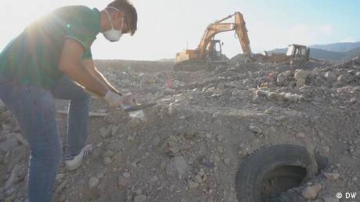 Video: Türkei: Asbest gefährdet die Gesundheit der Erdbebenopfer