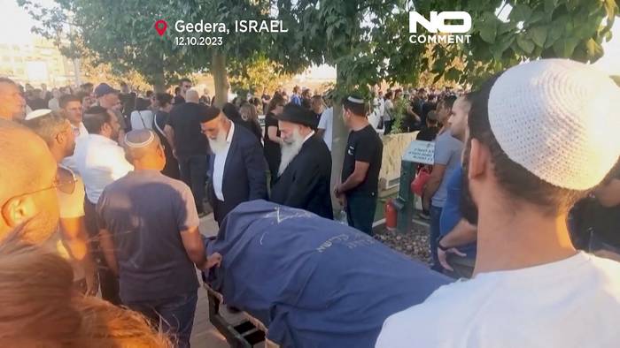 Video: Trauer in Israel und Gaza: Festivalbesucherin Kim Damti (22) und Familie Abu al-Rish werden beerdigt
