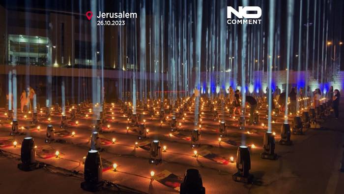 Video: Zum Gedenken an die Geiseln: Über 200 Lichtsäulen erleuchten den Nachthimmel von Jerusalem