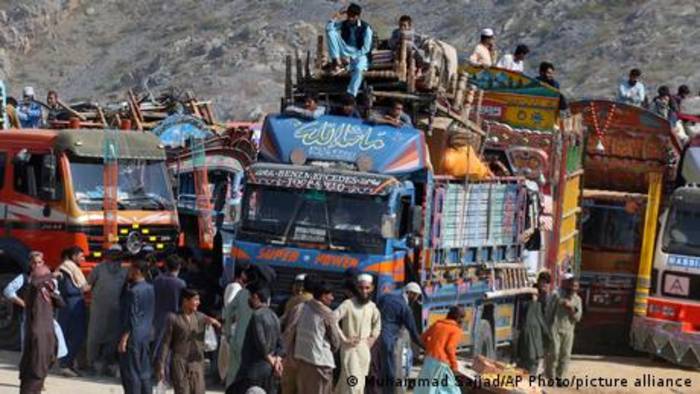 News video: Pakistan droht 1,7 Millionen Afghanen mit Ausweisung