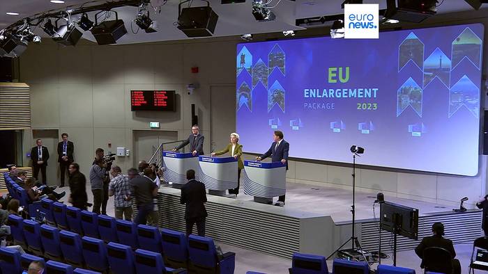 Video: EU-Kommission empfiehlt Aufnahme von Beitrittsverhandlungen mit Ukraine und Moldau