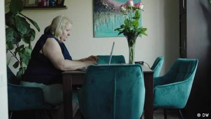 Video: Mehr Geld: Karriere machen im Home-Office