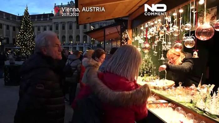 News video: Ob Österreich das 2 : 0 gegen Deutschland auf dem Weihnachtsmarkt feiert?