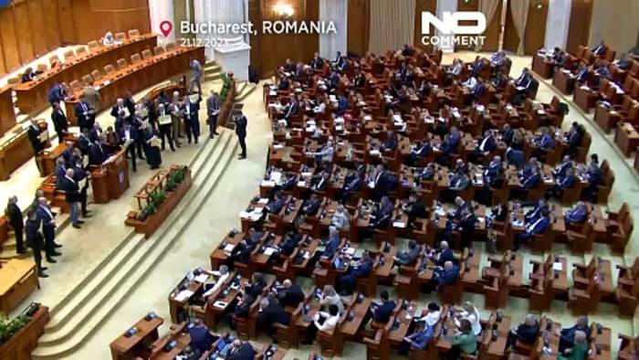 Video: Nach hitzigen Debatten: Rumänien verabschiedet Haushalt für 2024