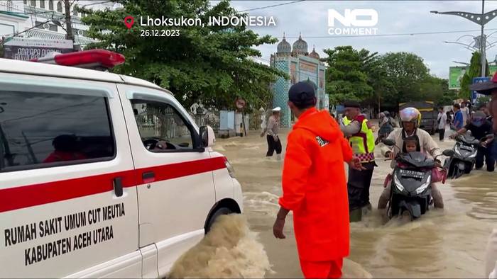 Video: Sintflutartige Regenfälle in Indonesien