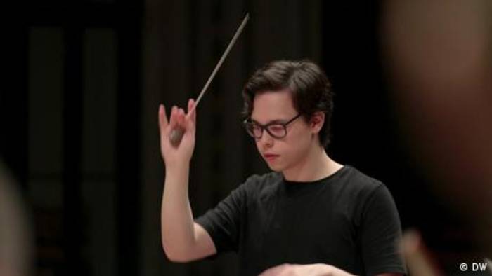 Video: Der junge Stardirigent Tarmo Peltokoski