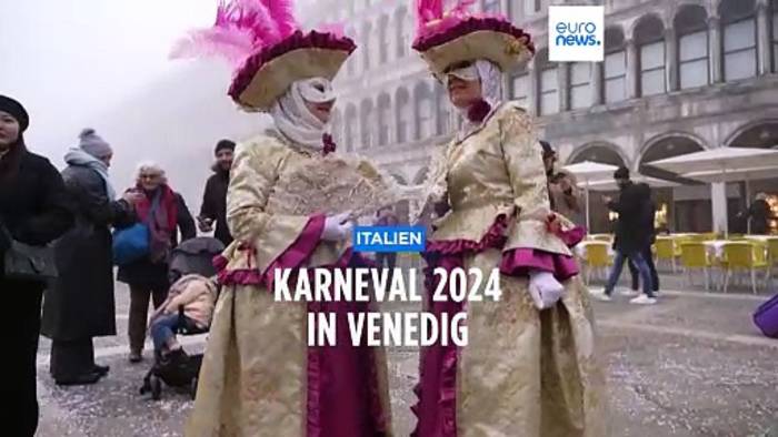 Video: Nebel über der Lagunenstadt: Der Karneval von Venedig 2024 hat begonnen