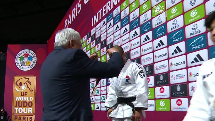 Video: Heimsiege in Paris: Judoka aus Frankreich begeistern beim Judo Grand Slam kurz vor Olympia