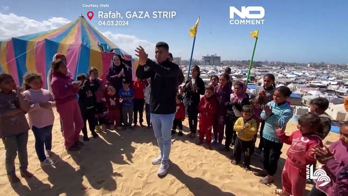 News video: Kinder in Gaza aufheitern: Gemeinsames Singen und Drachenfliegen