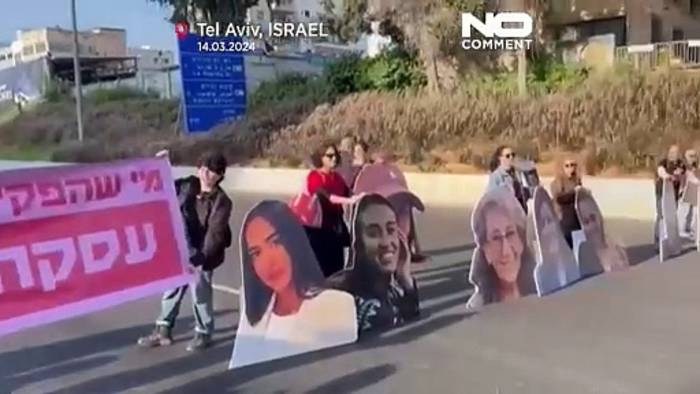 Video: Protest auf Autobahn: In Tel Aviv wird erneut die Freilassung der Geiseln gefordert