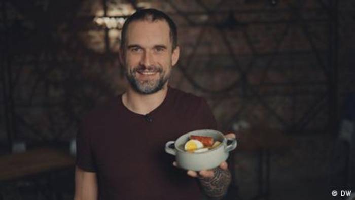 Video: Spezialität in Polen: Die saure Mehlsuppe Zurek