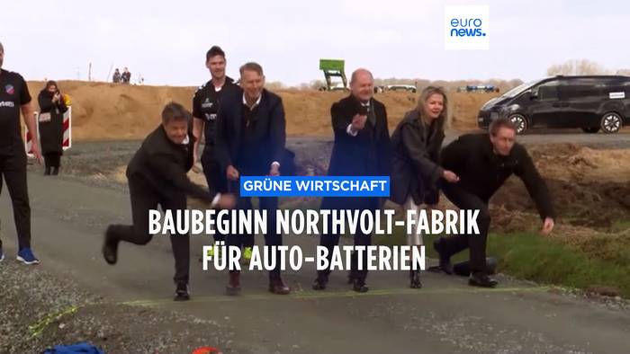 Video: 13.000 Arbeitsplätze: Scholz und Habeck eröffnen neue Giga-Fabrik an der Nordsee