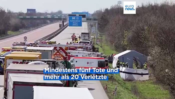 Video: Mindestens fünf Tote bei Busunglück nahe Leipzig
