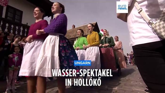Video: Hollokö: Wo Frauen und Mädchen an Ostern nicht trocken bleiben...