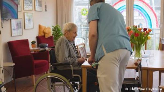 News video: LGBTQ willkommen: ein besonderes Altenpflegeheim