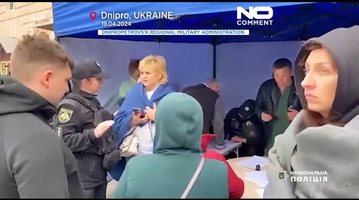 Video: Russlands Raketen und Drohnen auf Dnipro in der Ukraine: 8 Tote -darunter 2 Kinder