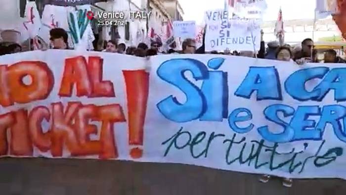 Video: Venedig: Proteste gegen neue Eintrittsgebühr für Besucher
