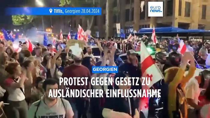 Video: Proteste in Georgien gegen das umstrittene Gesetz zu ausländischer Einflussnahme