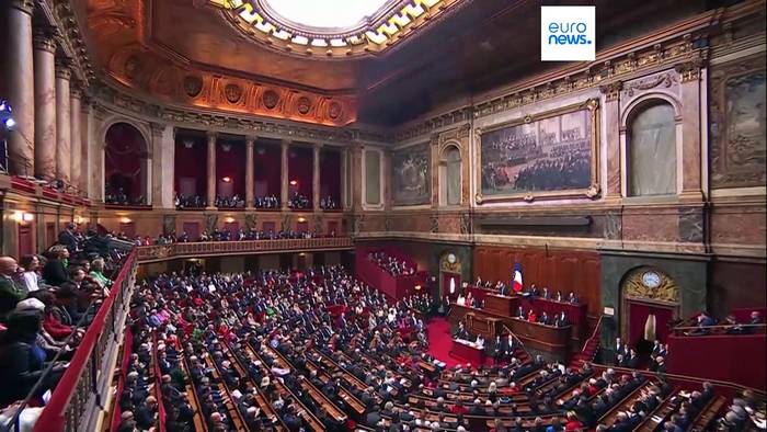Video: Präsident allein daheim: Macron will Extreme rechts und links bekämpfen, doch wer macht mit?