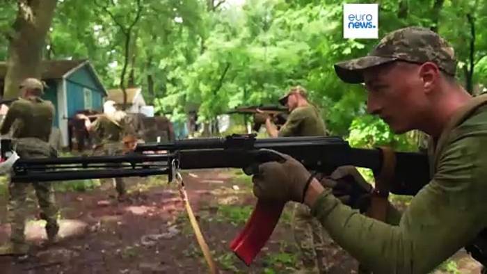 Video: Der hohe Preis der Freiheit: Ukrainische Armee rekrutiert Häftlinge