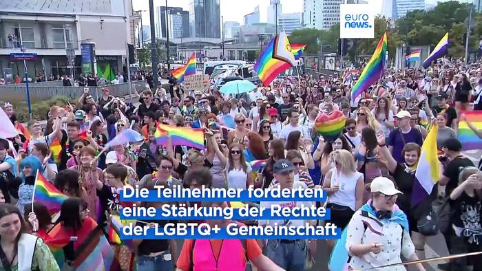 News video: Pride-Monat: Paraden für mehr LGBTQ+-Rechte in Warschau und Budapest
