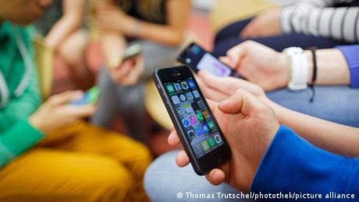 News video: Schule - mal ganz ohne Handy