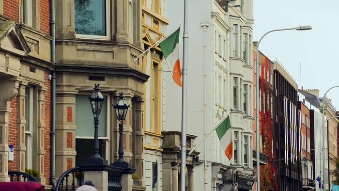 Video: Fußball-EM 2028 in Belfast: Der Weg aus der Abseitsfalle