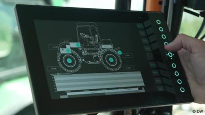 News video: E-Traktoren: Sind elektrobetriebene Landmaschinen eine Alternative?