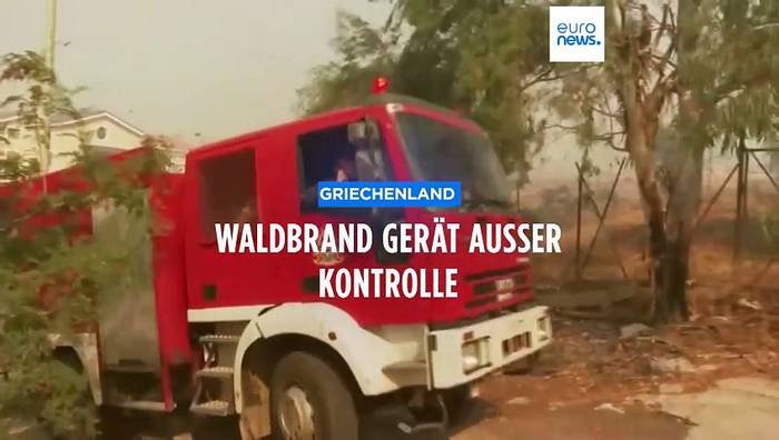 Video: 25 Meter hohe Flammen: Waldbrand bei Athen außer Kontrolle