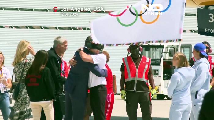 News video: Aus Paris nach L.A.: Olympia-Flagge ist schon weitergereist