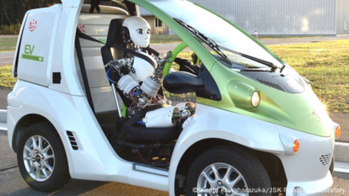 News video: Ein Roboter am Steuer