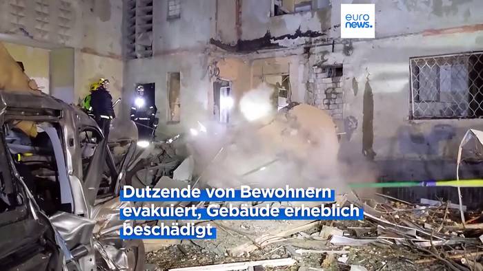 Video: Massiver Beschuss: Dutzende Verletzte in Charkiw
