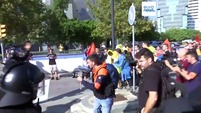 Video: Proteste gegen Immobilienmesse in Barcelona